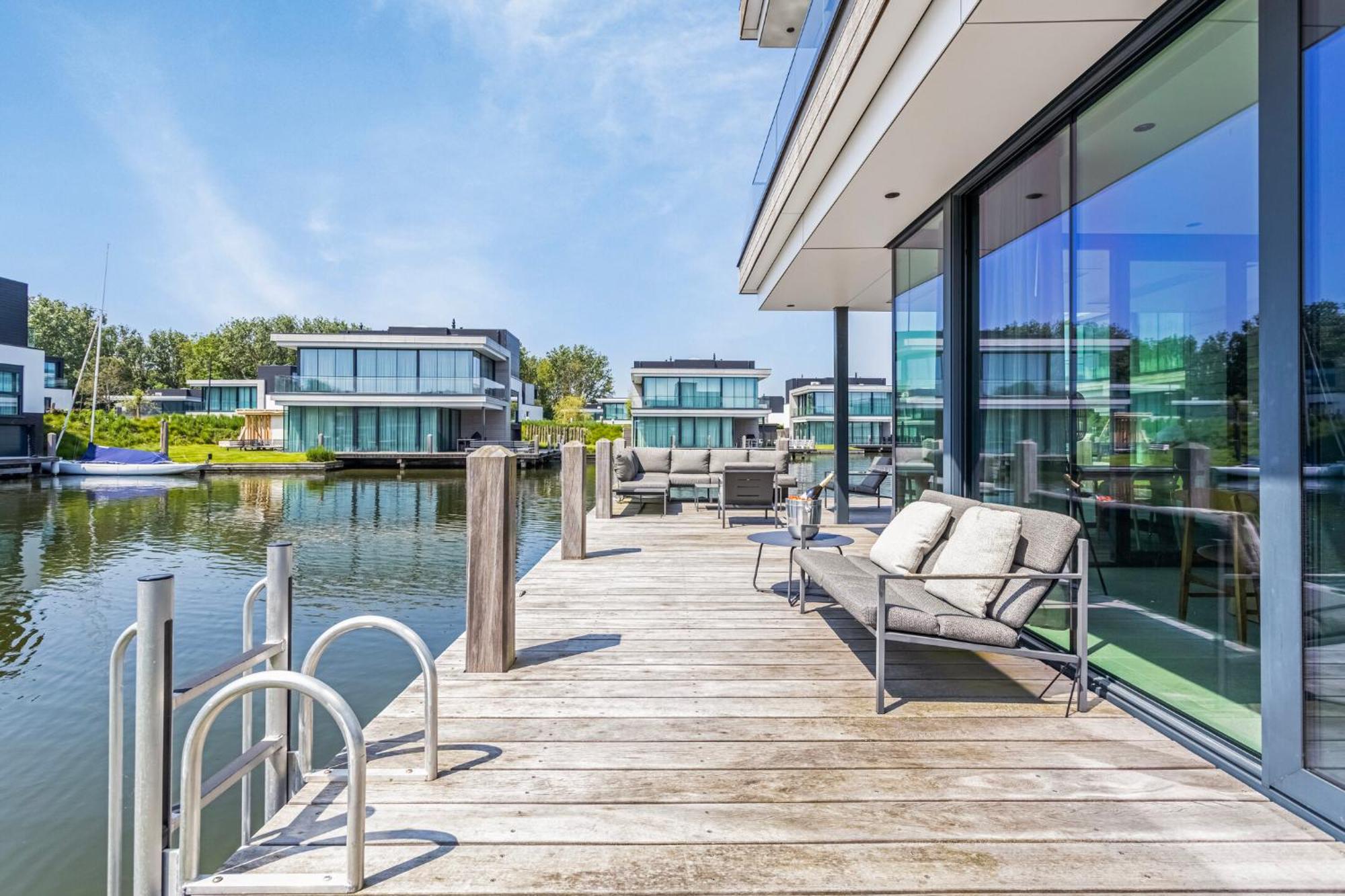 Lake House With Dock At Lake Veere, Zeeland أرنيماودن المظهر الخارجي الصورة