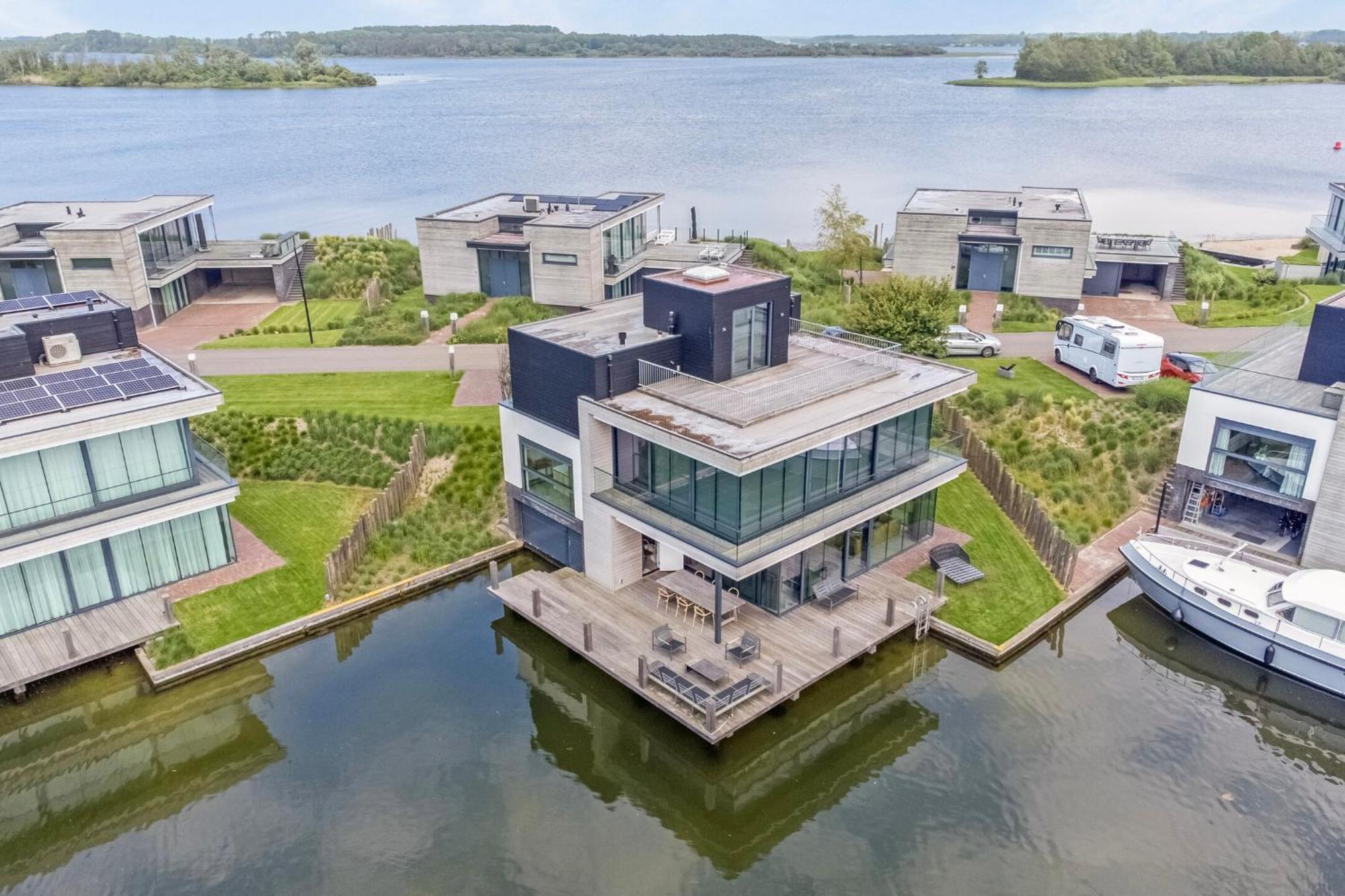 Lake House With Dock At Lake Veere, Zeeland أرنيماودن المظهر الخارجي الصورة